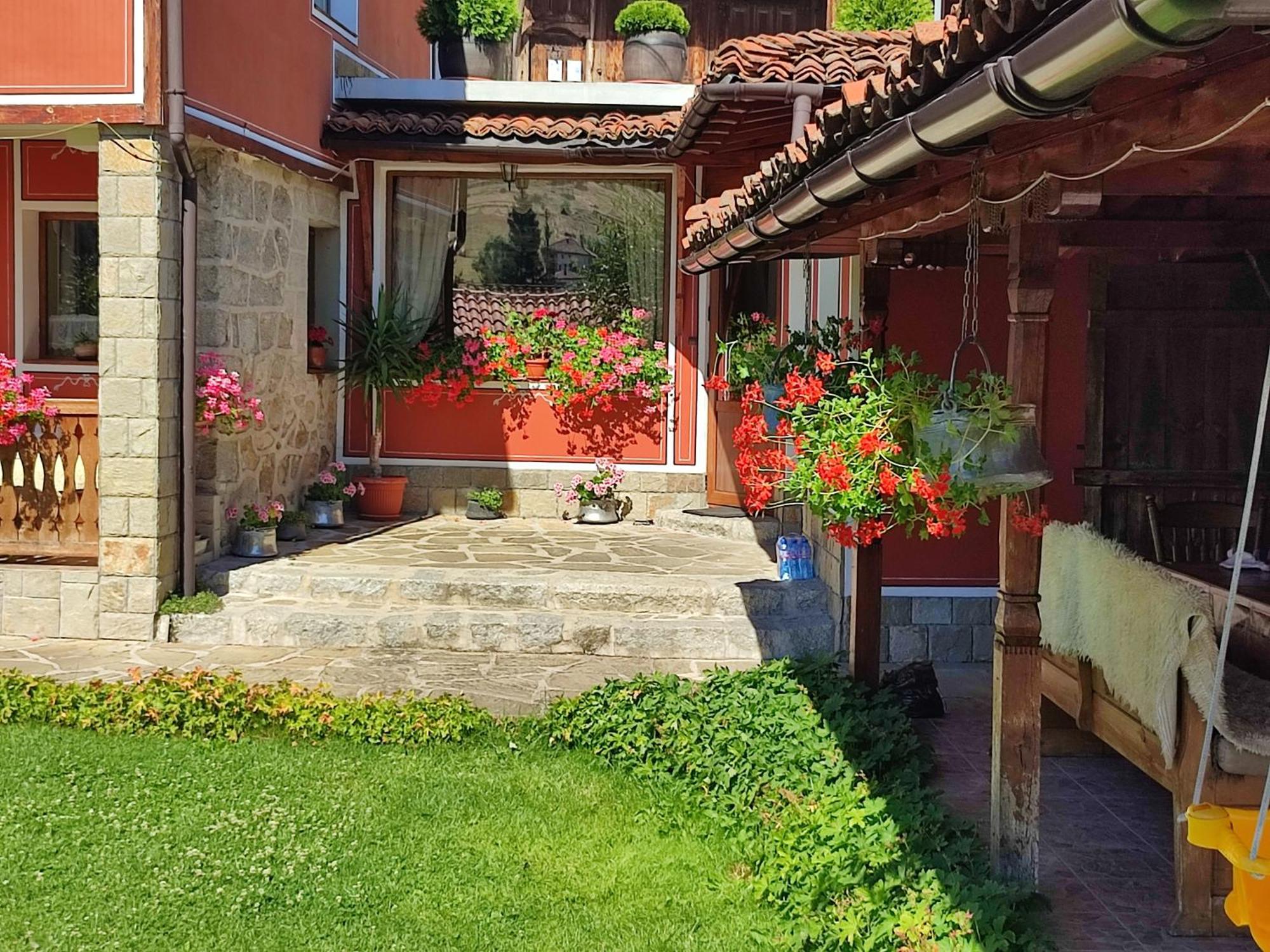 Радкината Къща Koprivshtitsa Exterior foto