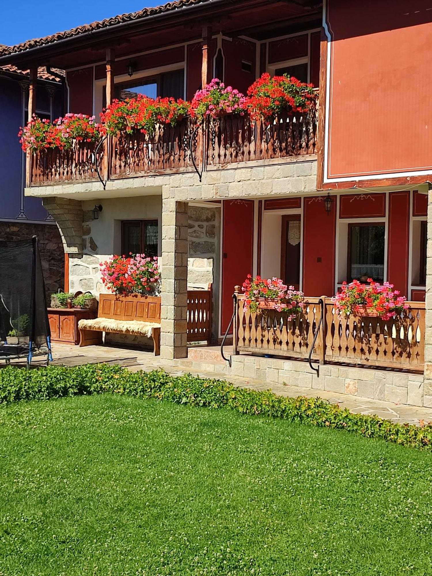 Радкината Къща Koprivshtitsa Exterior foto